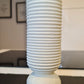 Keramik Rillen Vase Elfenbein 6,5cm x 6,5cm x 18,7cm